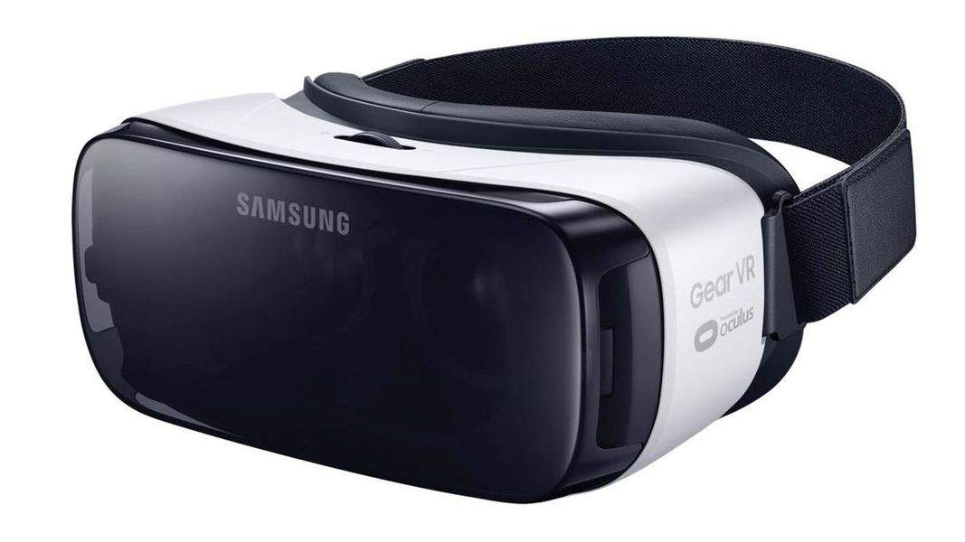Black and white Samsung Gear VR virtual reality headset